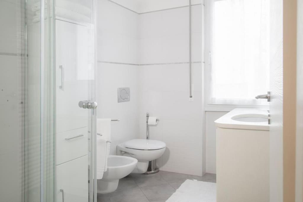 B&B Gocciadoro 26 Nuovo, Climatizzato, Zona Ospedale, Posto Auto Trento Kültér fotó