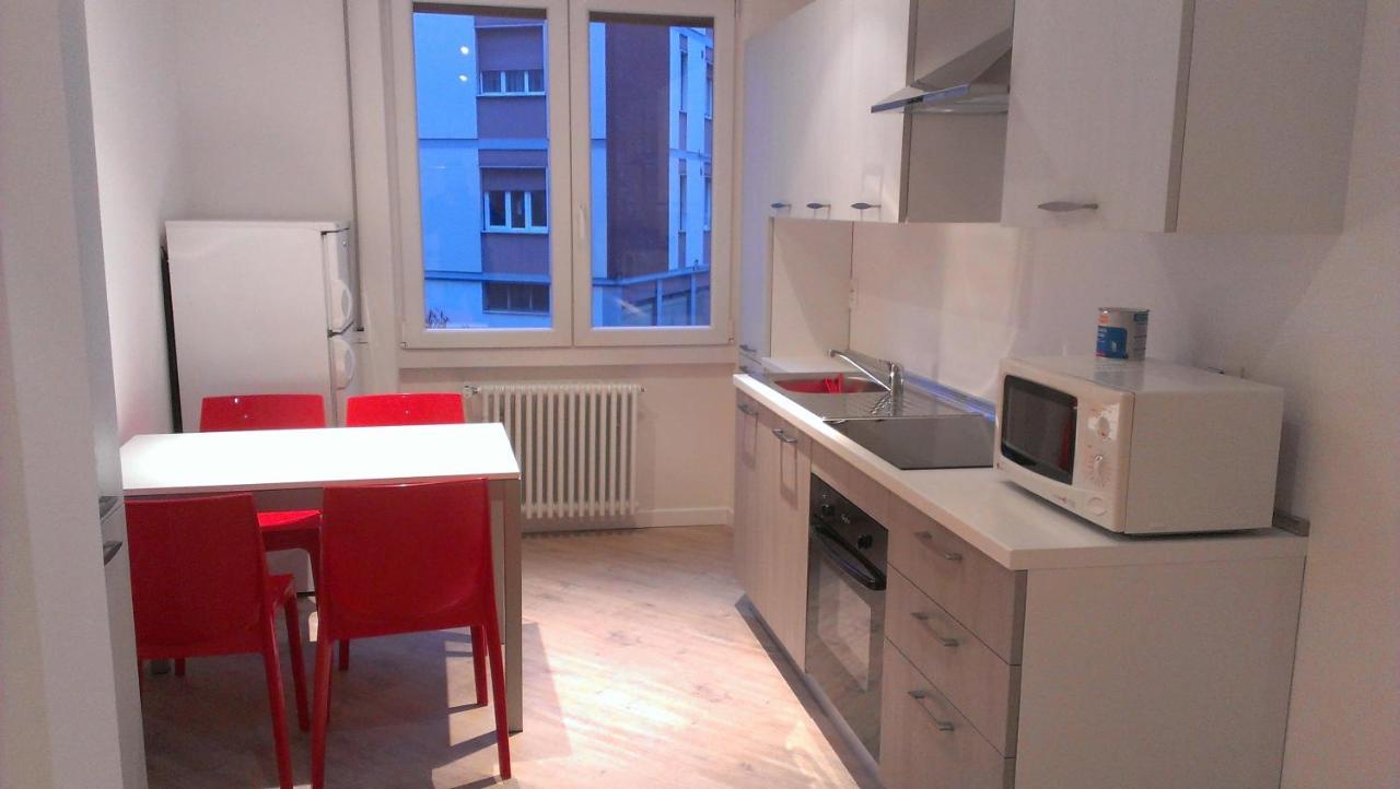 B&B Gocciadoro 26 Nuovo, Climatizzato, Zona Ospedale, Posto Auto Trento Kültér fotó